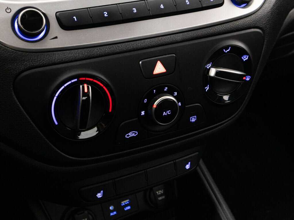 Купить Hyundai Solaris с пробегом. Фото: #13