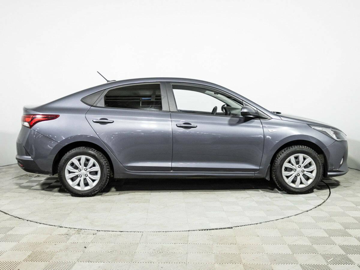 Купить Hyundai Solaris с пробегом. Фото: #3