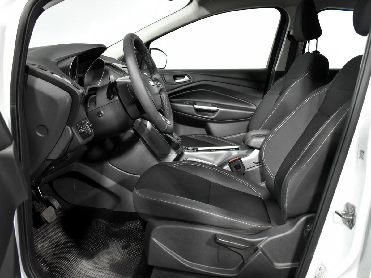 Купить Ford Kuga с пробегом. Фото: #8