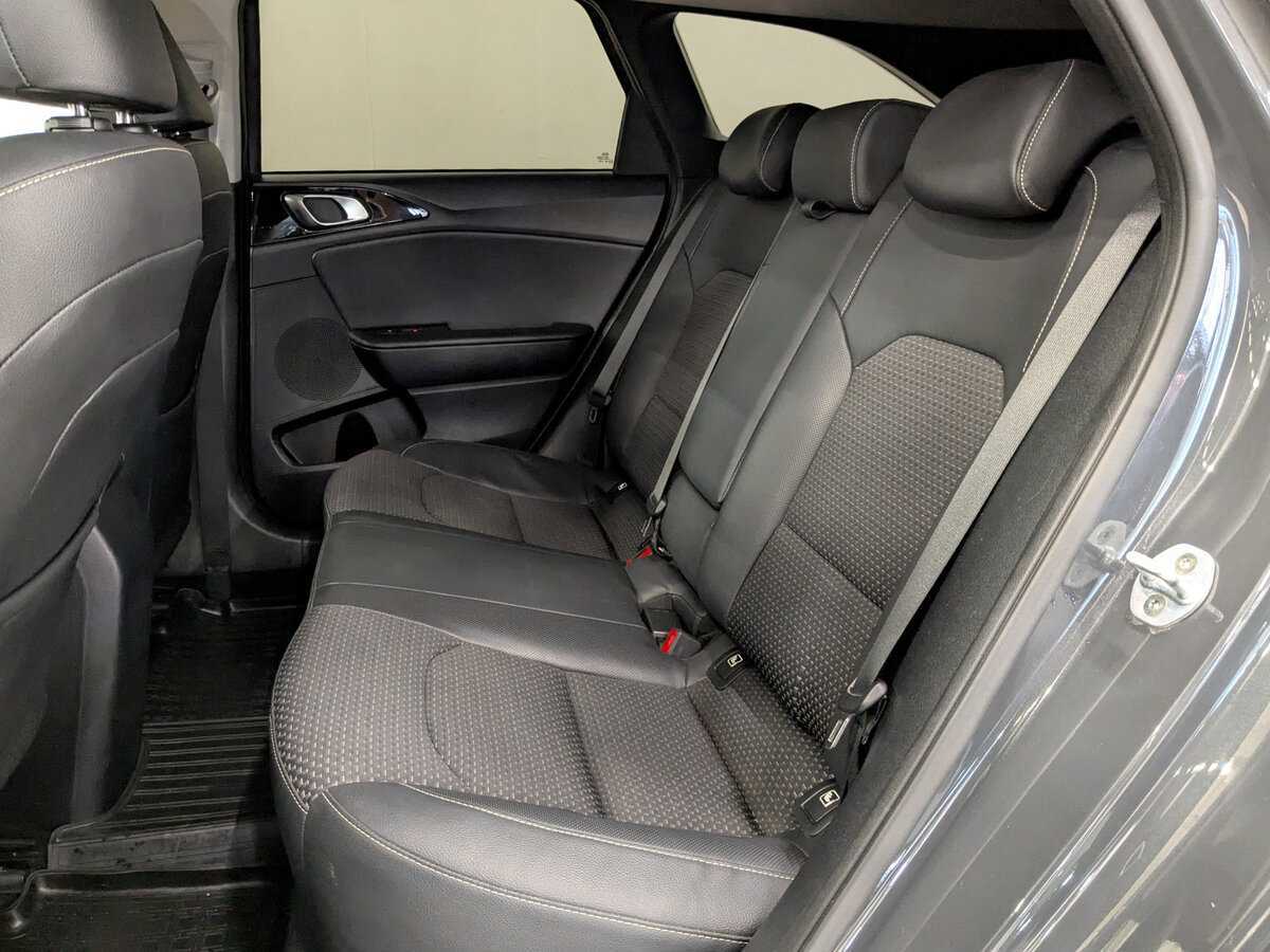 Купить Kia Ceed с пробегом. Фото: #11