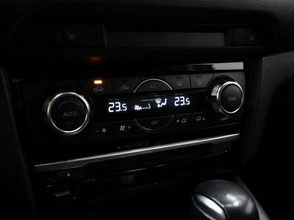 Купить Mazda 6 с пробегом. Фото: #21