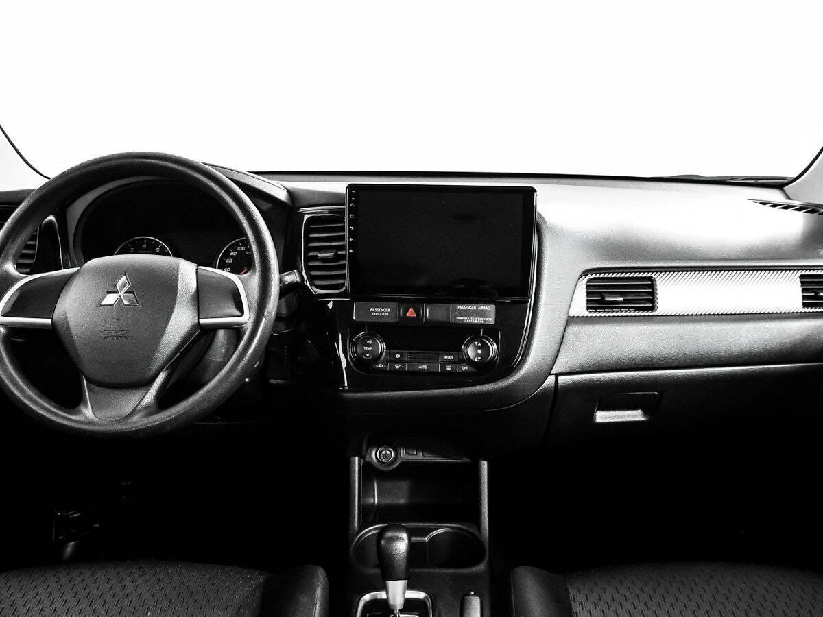 Купить Mitsubishi Outlander с пробегом. Фото: #10