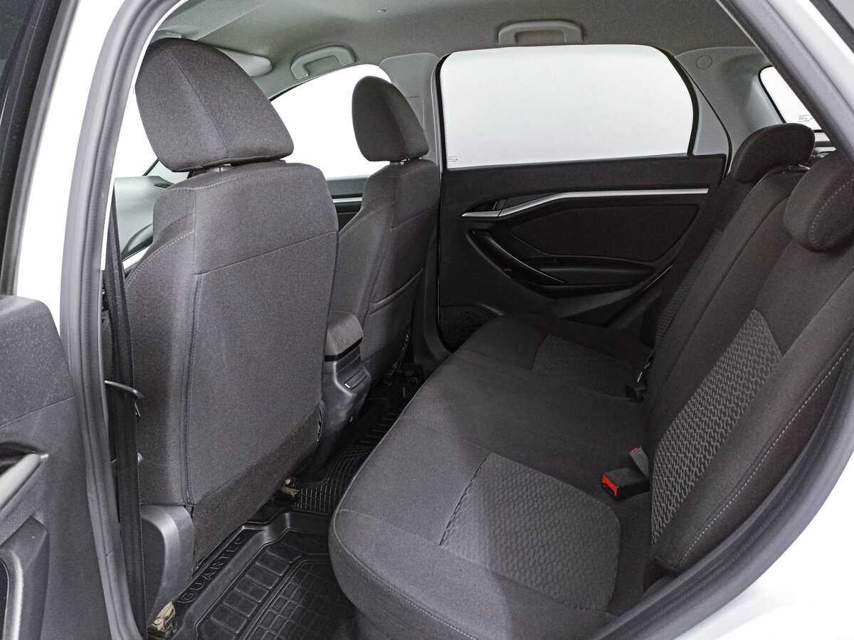 Купить Lada (ВАЗ) Vesta с пробегом. Фото: #9