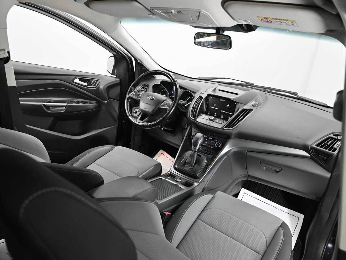 Купить Ford Kuga с пробегом. Фото: #10