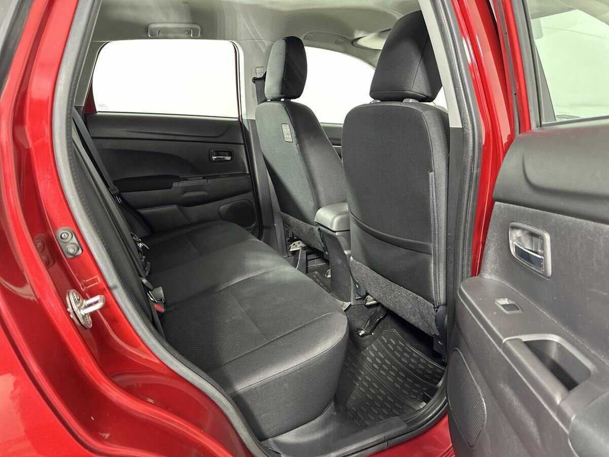 Купить Mitsubishi ASX с пробегом. Фото: #15