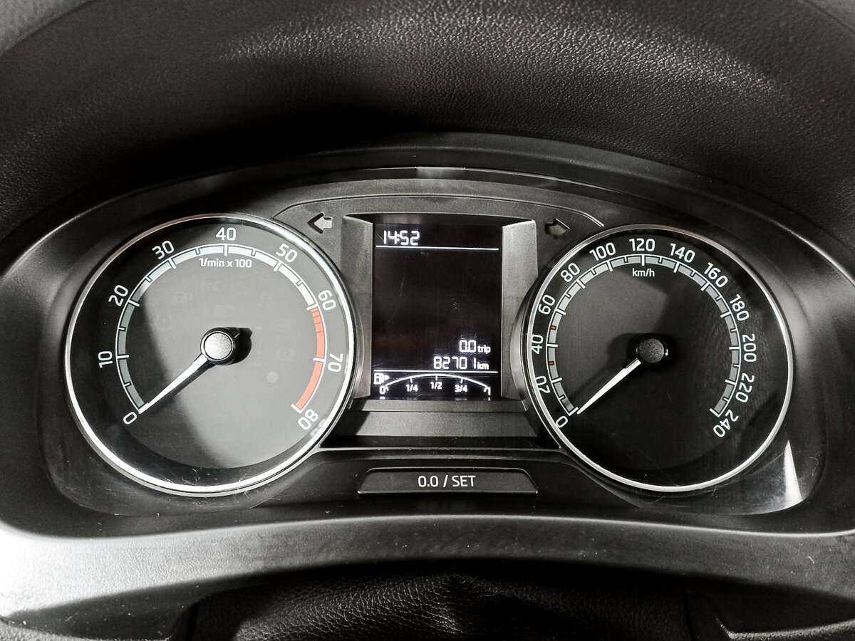 Купить Skoda Rapid с пробегом. Фото: #10