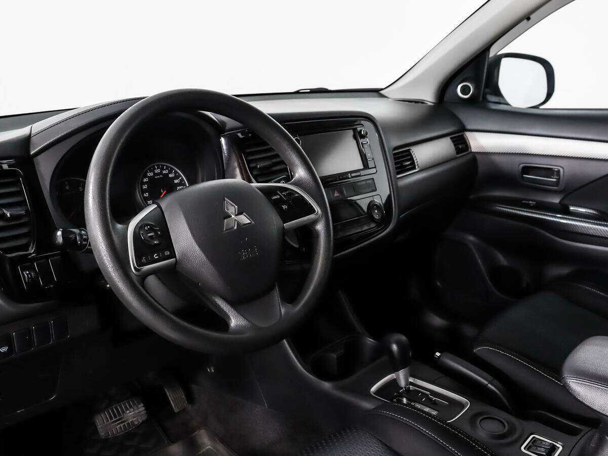 Купить Mitsubishi Outlander с пробегом. Фото: #8