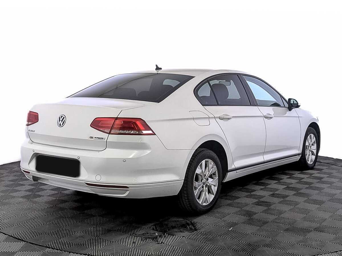 Купить Volkswagen Passat с пробегом. Фото: #4