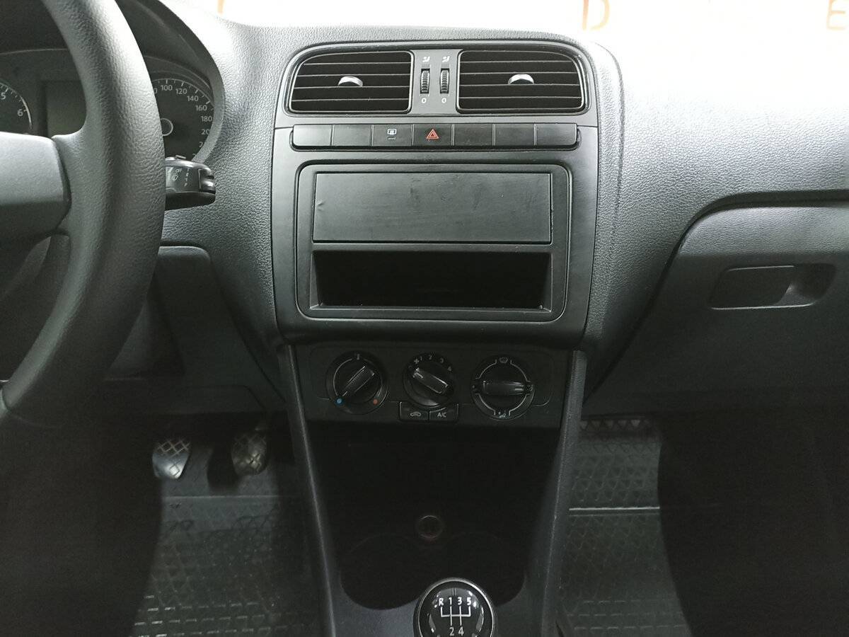 Купить Volkswagen Polo с пробегом. Фото: #14