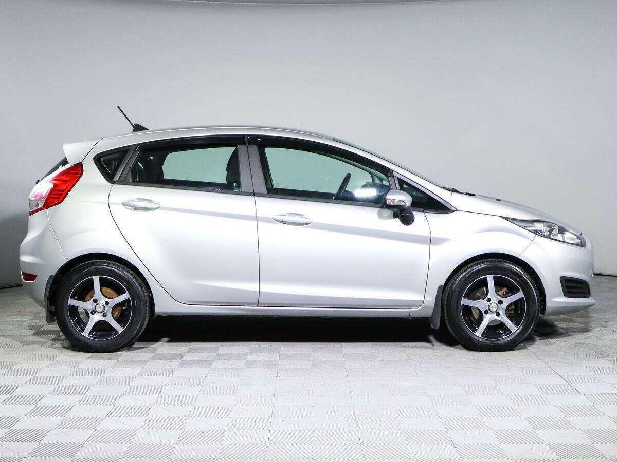Купить Ford Fiesta с пробегом. Фото: #3