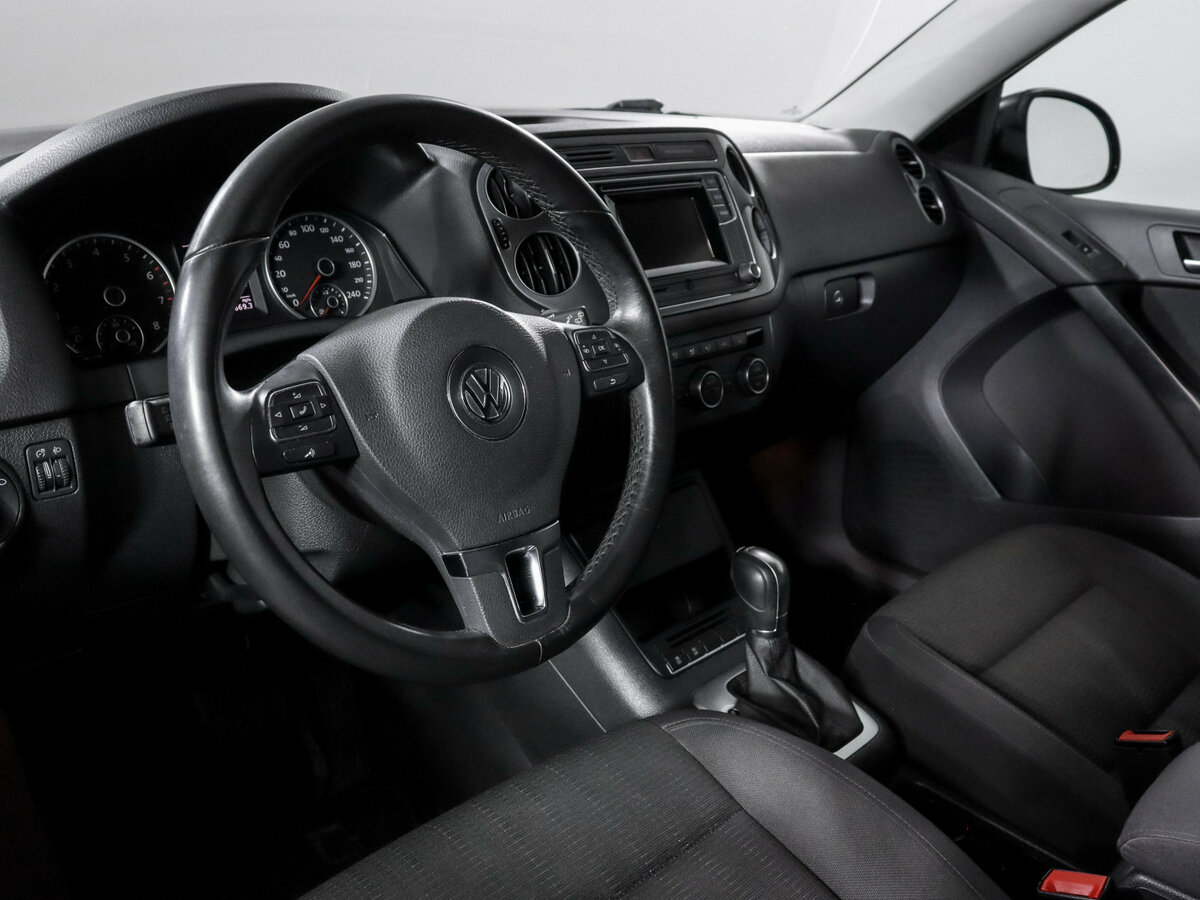 Купить Volkswagen Tiguan с пробегом. Фото: #12