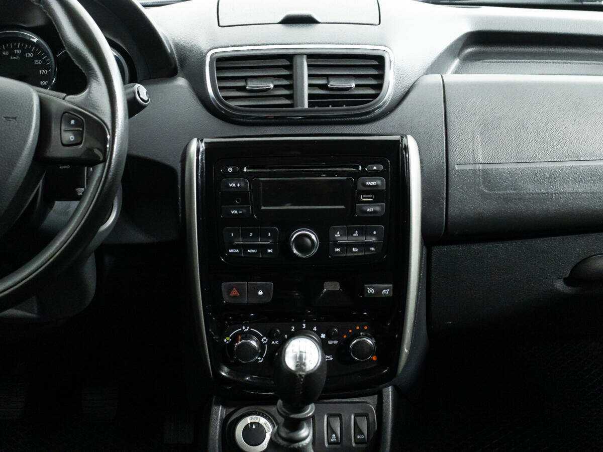 Купить Nissan Terrano с пробегом. Фото: #13