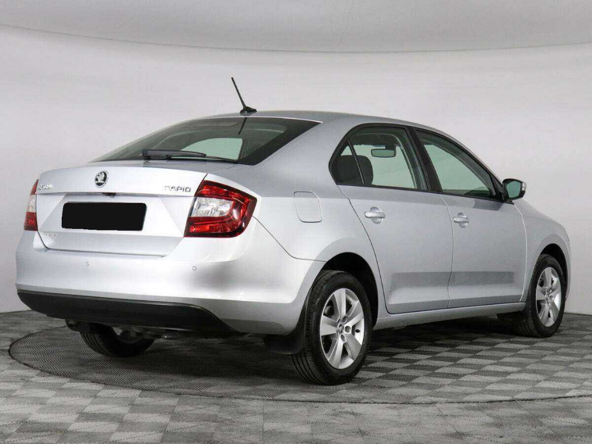 Купить Skoda Rapid с пробегом. Фото: #4