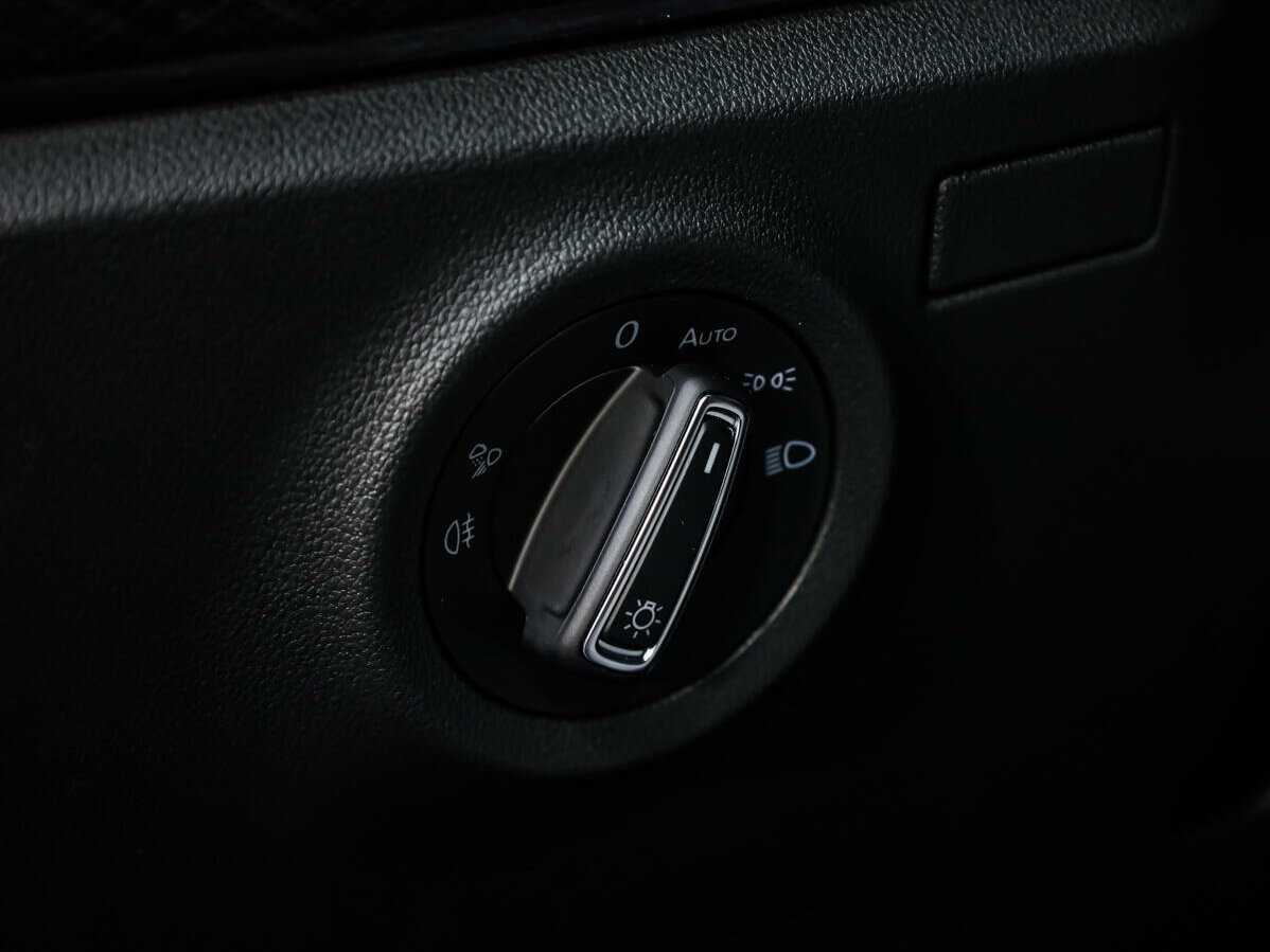 Купить Volkswagen Polo с пробегом. Фото: #18