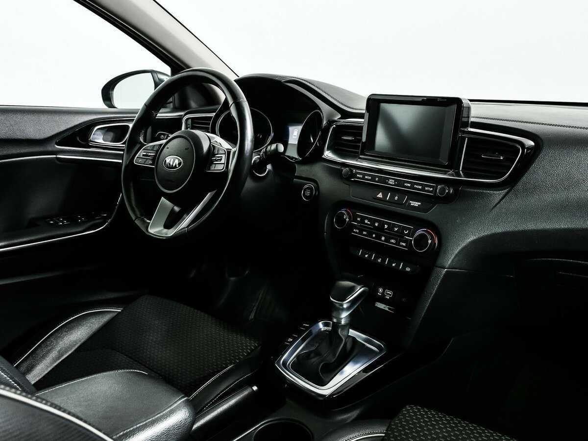 Купить Kia Ceed с пробегом. Фото: #8