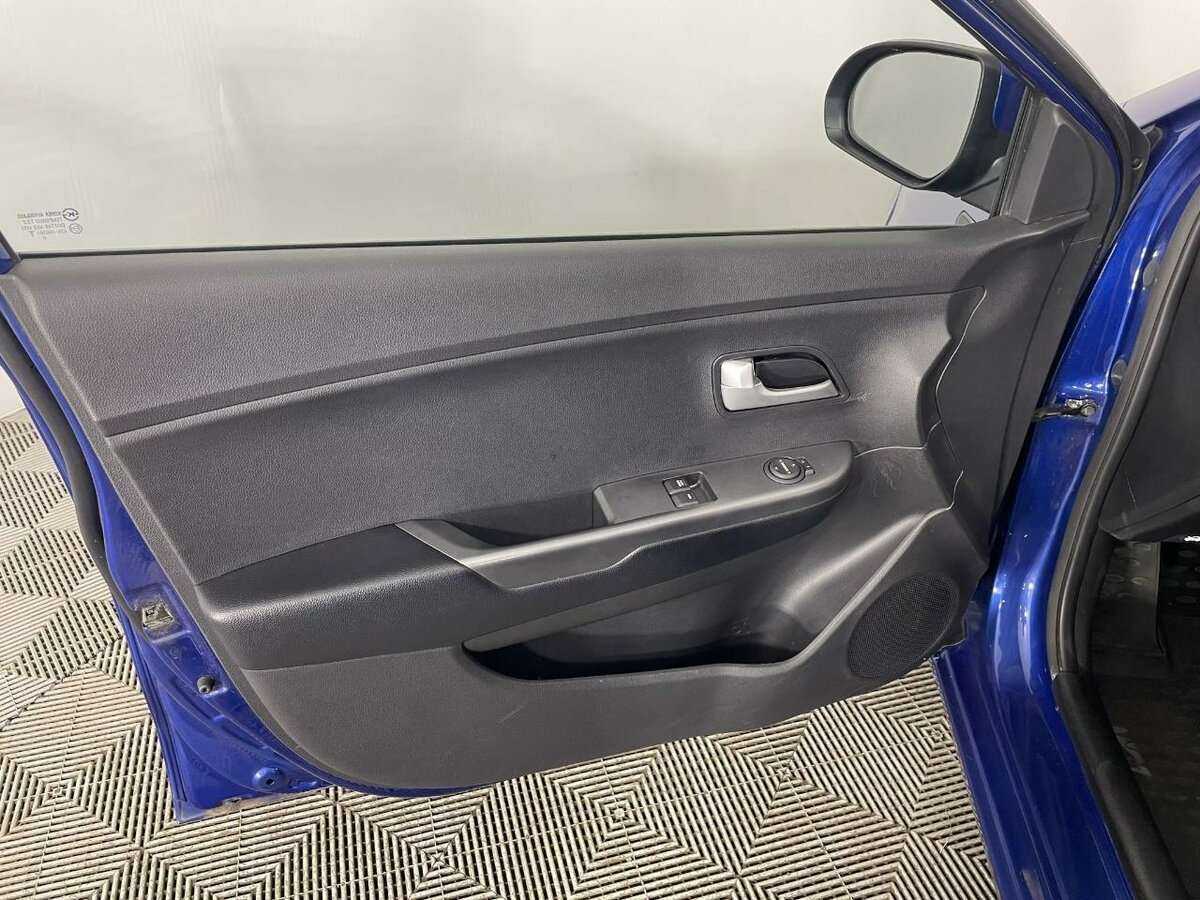 Купить Kia Rio с пробегом. Фото: #7
