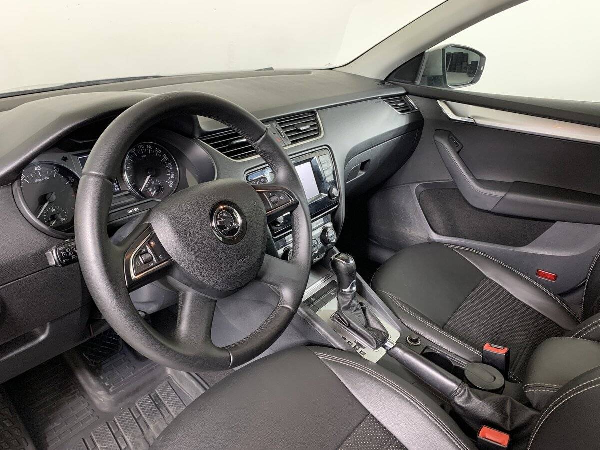 Купить Skoda Octavia с пробегом. Фото: #10