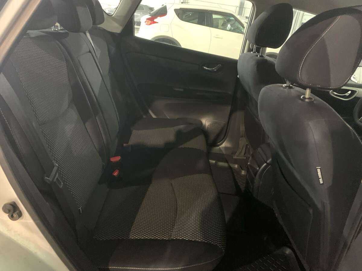 Купить Nissan Tiida с пробегом. Фото: #11