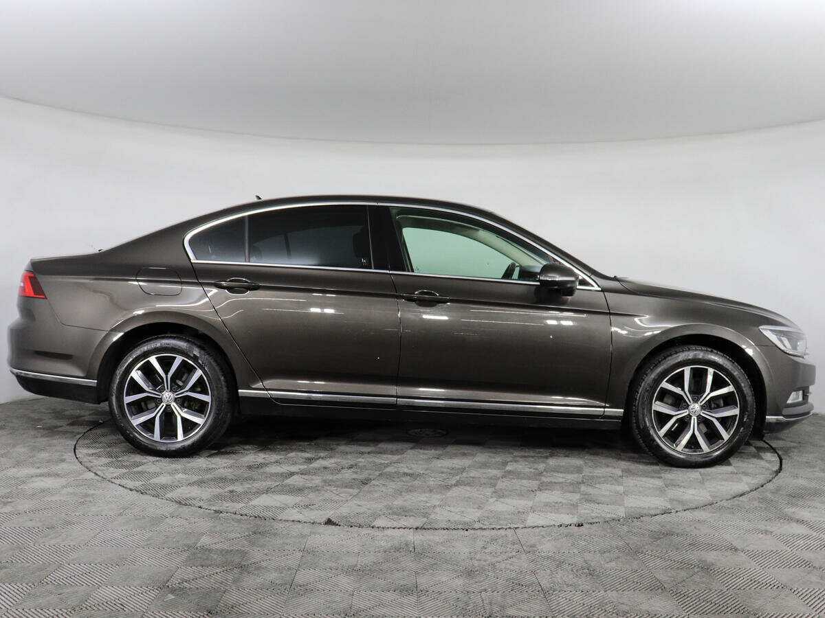 Купить Volkswagen Passat с пробегом. Фото: #3