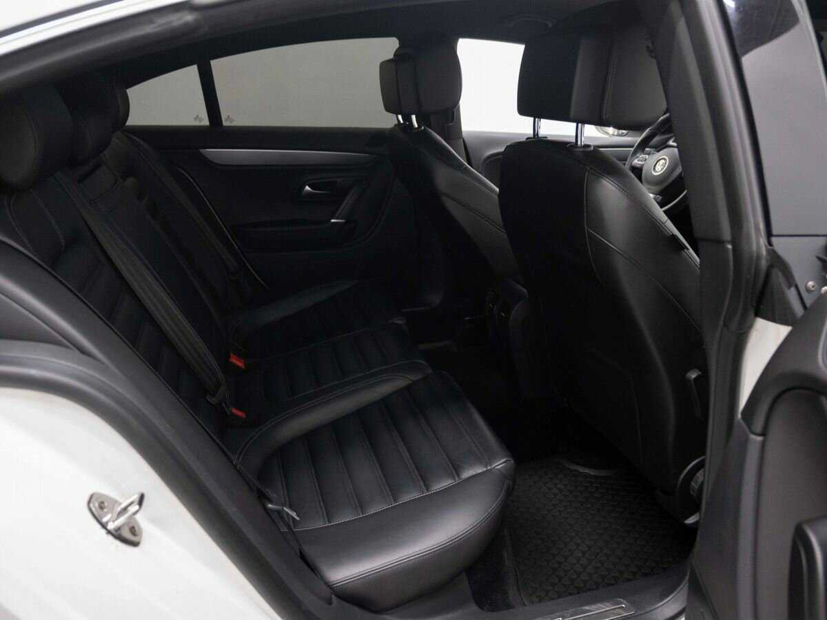 Купить Volkswagen Passat CC с пробегом. Фото: #9