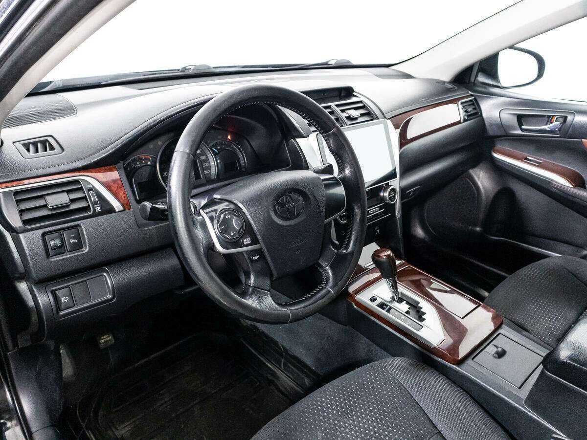 Купить Toyota Camry с пробегом. Фото: #10