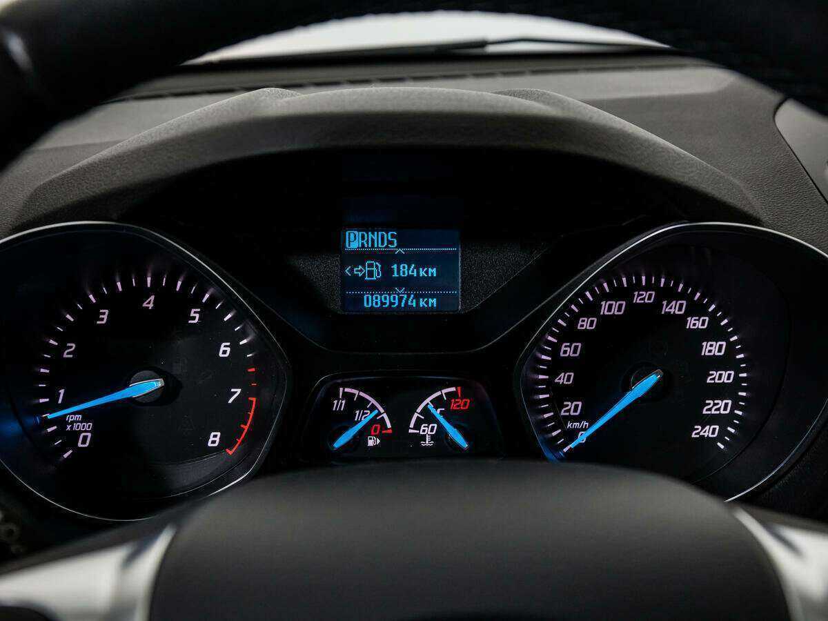 Купить Ford Kuga с пробегом. Фото: #9