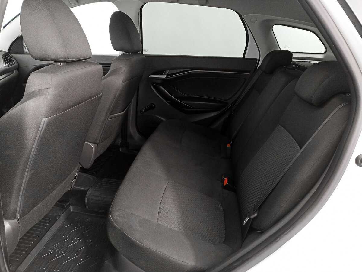 Купить Lada (ВАЗ) Vesta с пробегом. Фото: #11