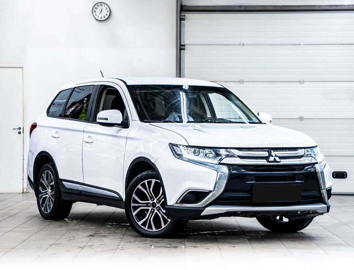 Купить Mitsubishi Outlander с пробегом. Фото: #2