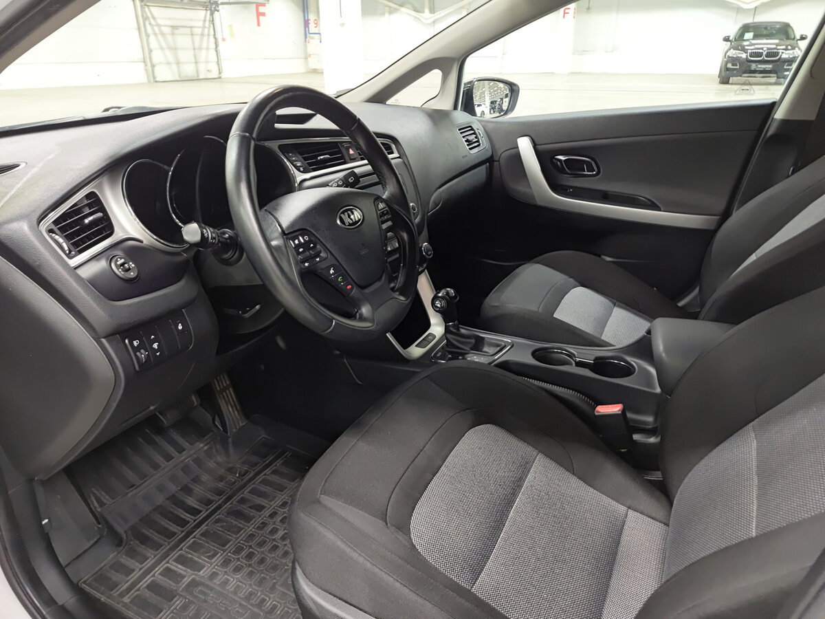 Купить Kia Ceed с пробегом. Фото: #15