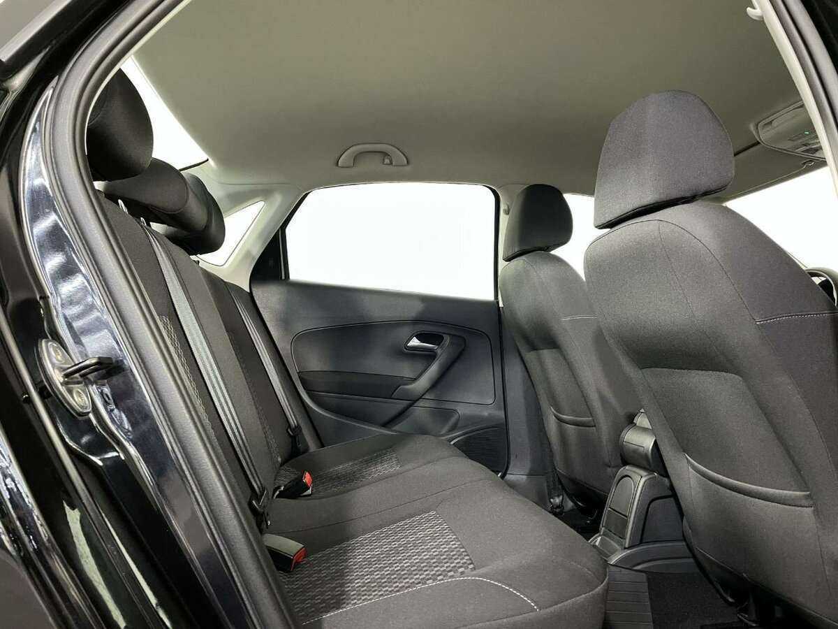 Купить Volkswagen Polo с пробегом. Фото: #16