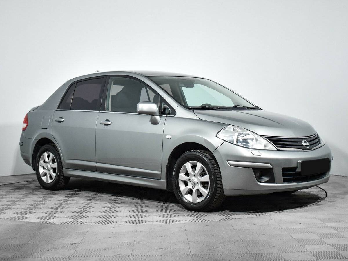 Купить Nissan Tiida с пробегом. Фото: #2