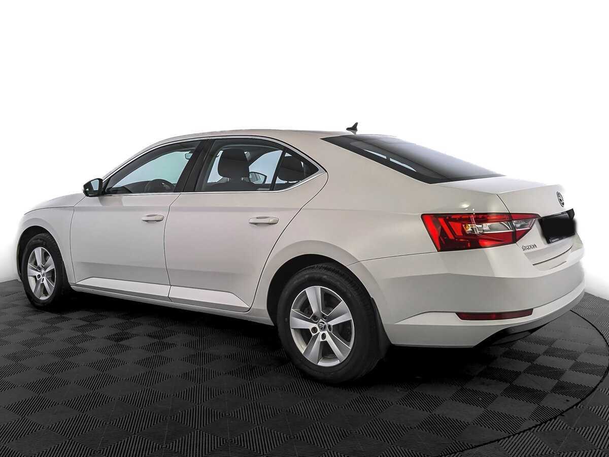 Купить Skoda Superb с пробегом. Фото: #6