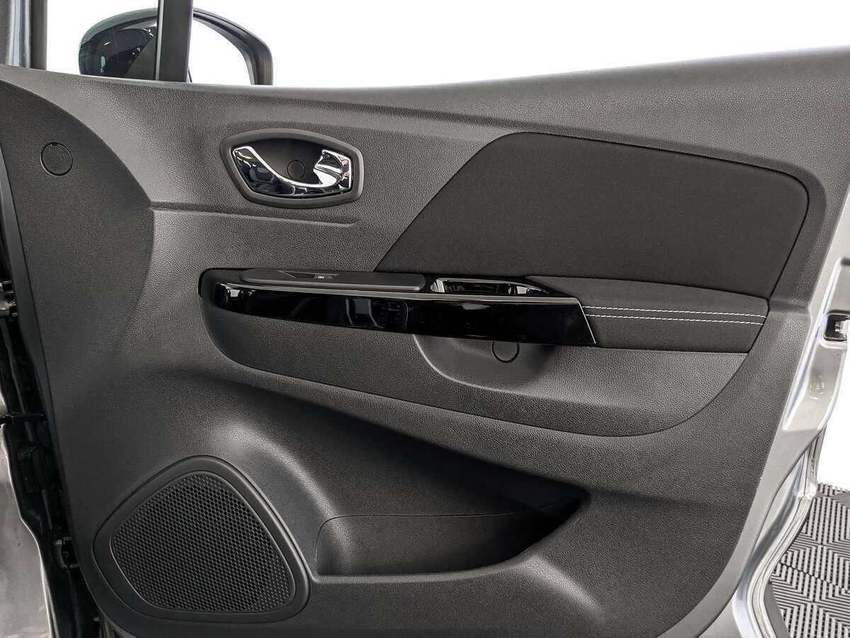 Купить Renault Kaptur с пробегом. Фото: #19