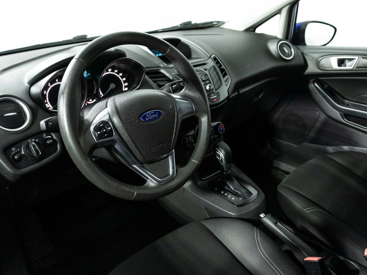 Купить Ford Fiesta с пробегом. Фото: #10