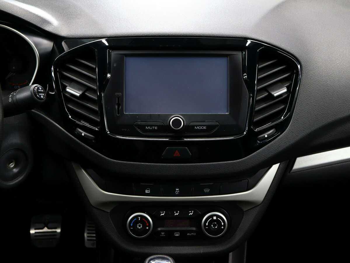 Купить Lada (ВАЗ) Vesta с пробегом. Фото: #17