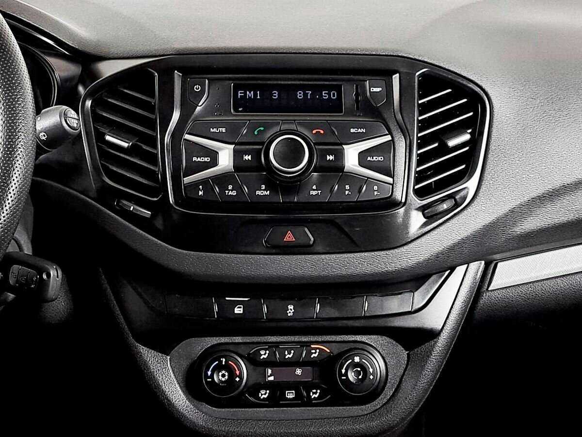 Купить Lada (ВАЗ) Vesta с пробегом. Фото: #12