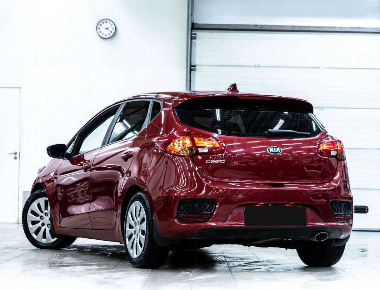 Купить Kia Ceed с пробегом. Фото: #3