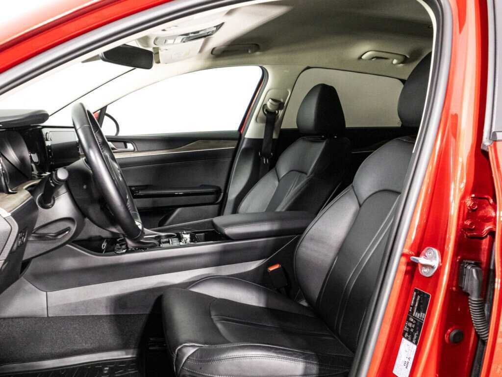 Купить Kia K5 с пробегом. Фото: #20