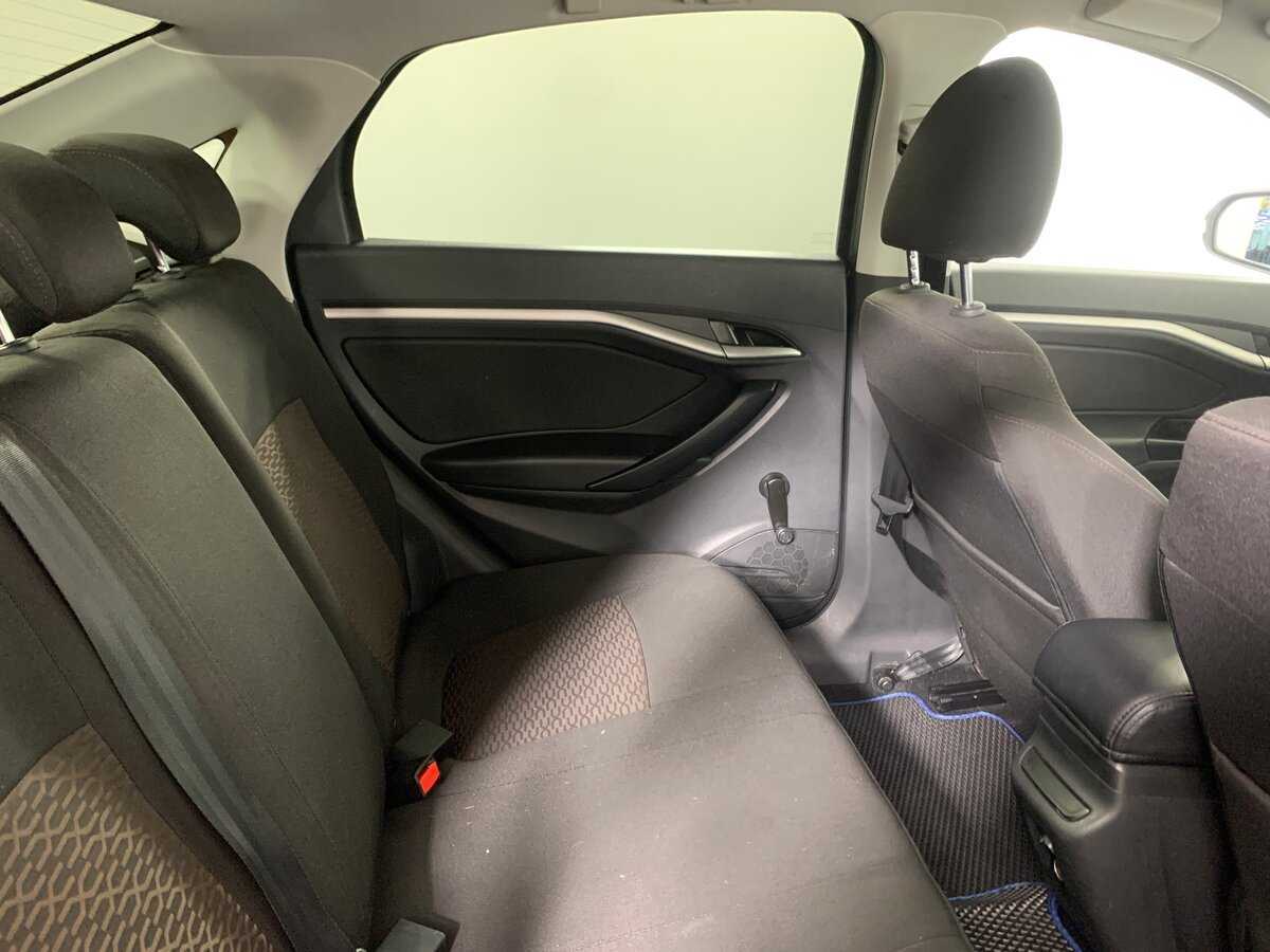 Купить Lada (ВАЗ) Vesta с пробегом. Фото: #17