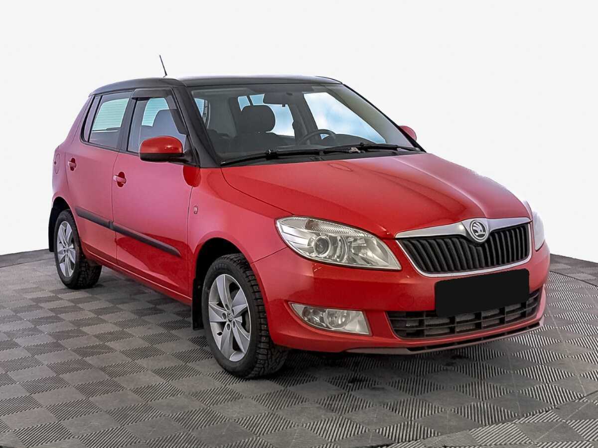 Купить Skoda Fabia с пробегом. Фото: #2