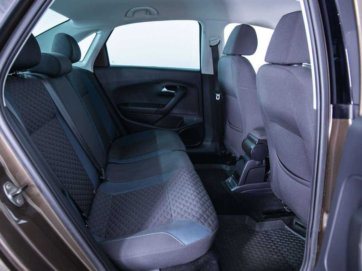 Купить Volkswagen Polo с пробегом. Фото: #9