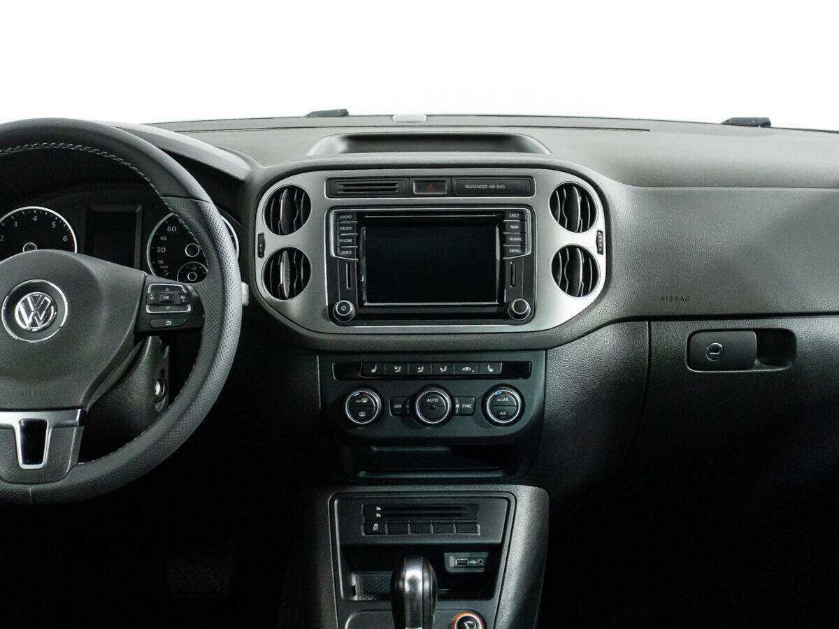 Купить Volkswagen Tiguan с пробегом. Фото: #12
