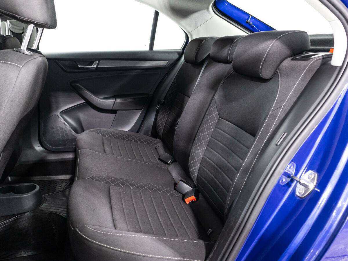 Купить Skoda Rapid с пробегом. Фото: #9