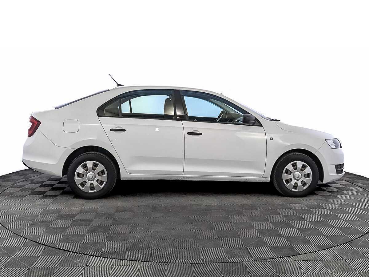 Купить Skoda Rapid с пробегом. Фото: #3