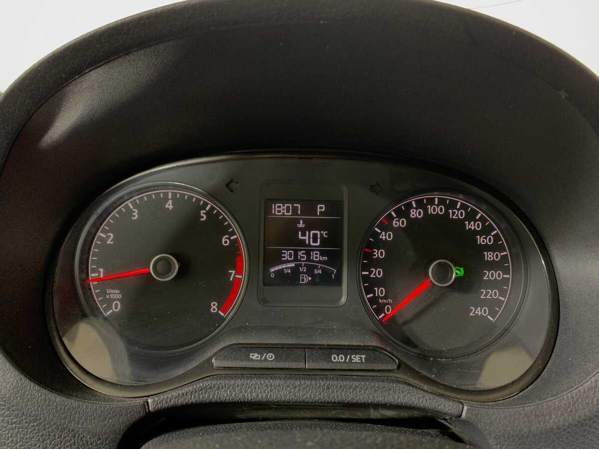 Купить Volkswagen Polo с пробегом. Фото: #14
