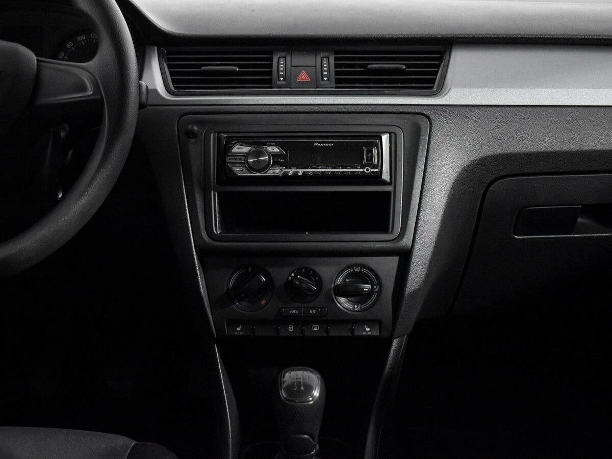 Купить Skoda Rapid с пробегом. Фото: #12