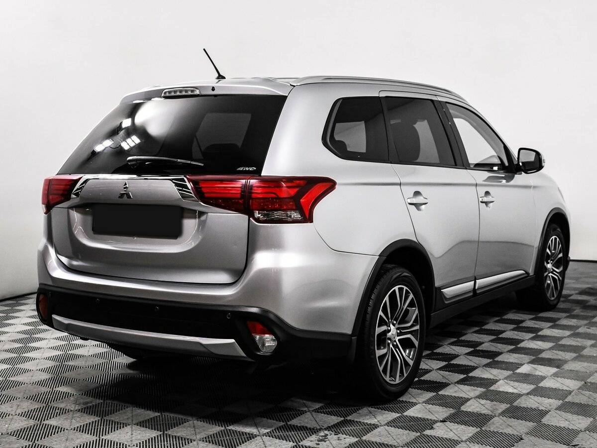 Купить Mitsubishi Outlander с пробегом. Фото: #4