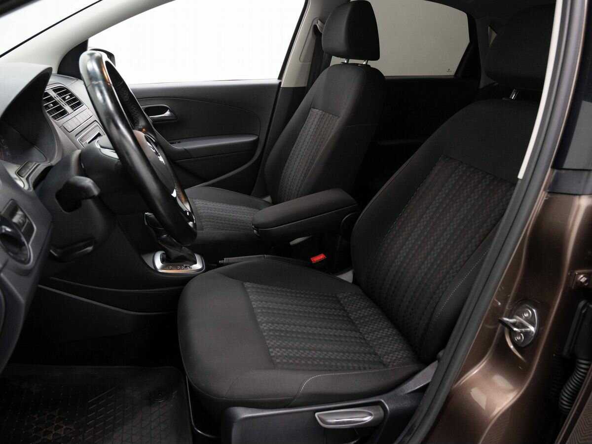 Купить Volkswagen Polo с пробегом. Фото: #8