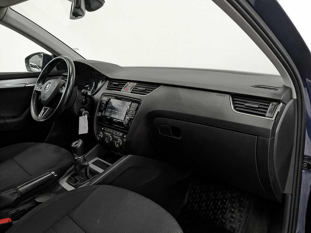 Купить Skoda Octavia с пробегом. Фото: #11