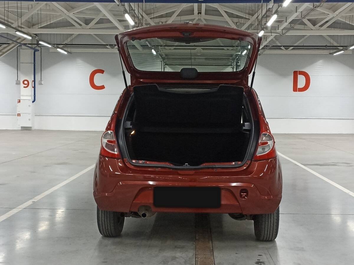 Купить Renault Sandero с пробегом. Фото: #9